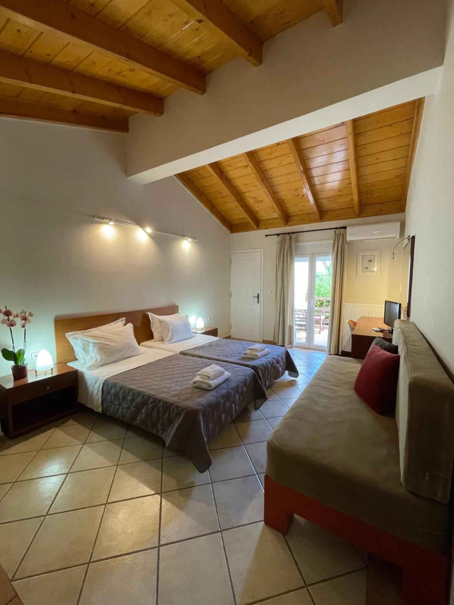Corinthian Village Vrachati Luaran gambar