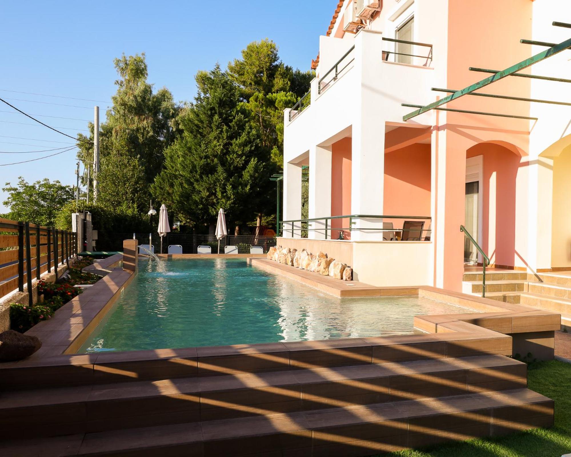 Corinthian Village Vrachati Bilik gambar